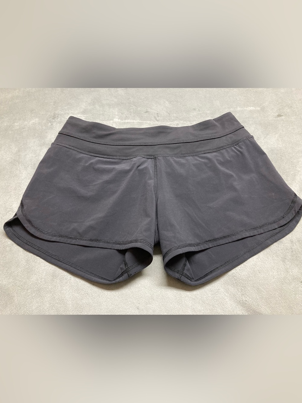 Lululemon Shorts Women’s 8 Black